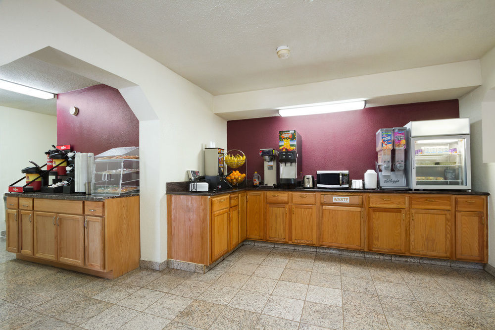 Days Inn By Wyndham Raleigh Midtown Eksteriør bilde